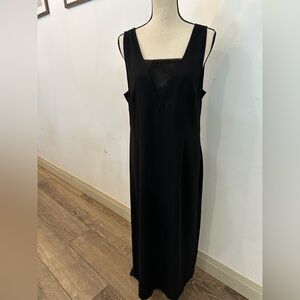 Elegant Black Sleeveless Dress